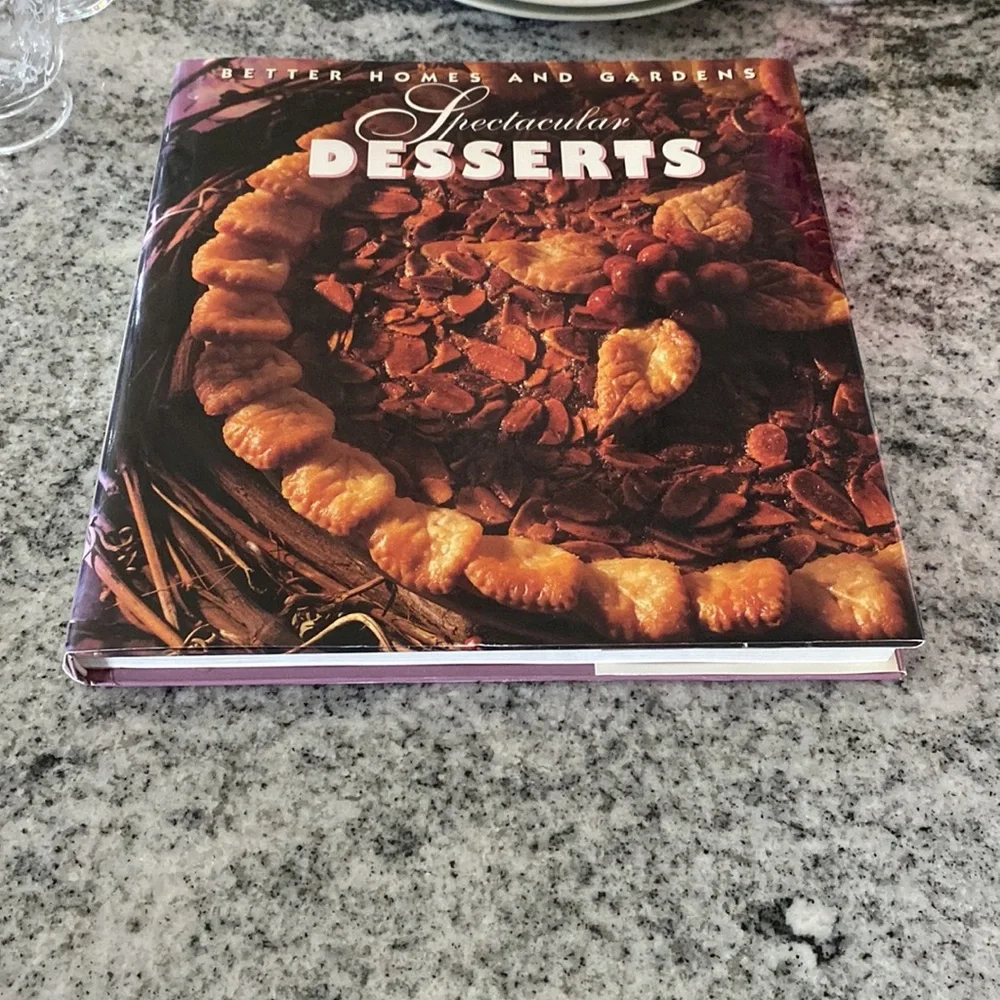 Vintage 1992 Better Homes And Gardens Spectacular Desserts Cookbook!